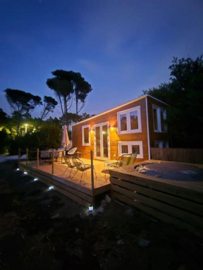 Cozy tiny house - Where the Sea meets the Florest